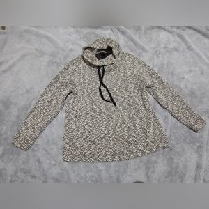 Forever 21 Black and White Chevron  Sweater
